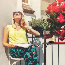 Relaxdays Folding Balcony Table, Hang On Railings, 3 Height Settings, Rattan Effect Tabletop, WxD: 59.5 X 36 Cm, Brown -Outdoor Furniture Store 61319501 3